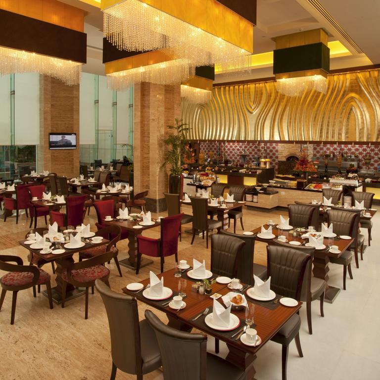 Radisson Blu Hotel, Nagpur Exterior photo