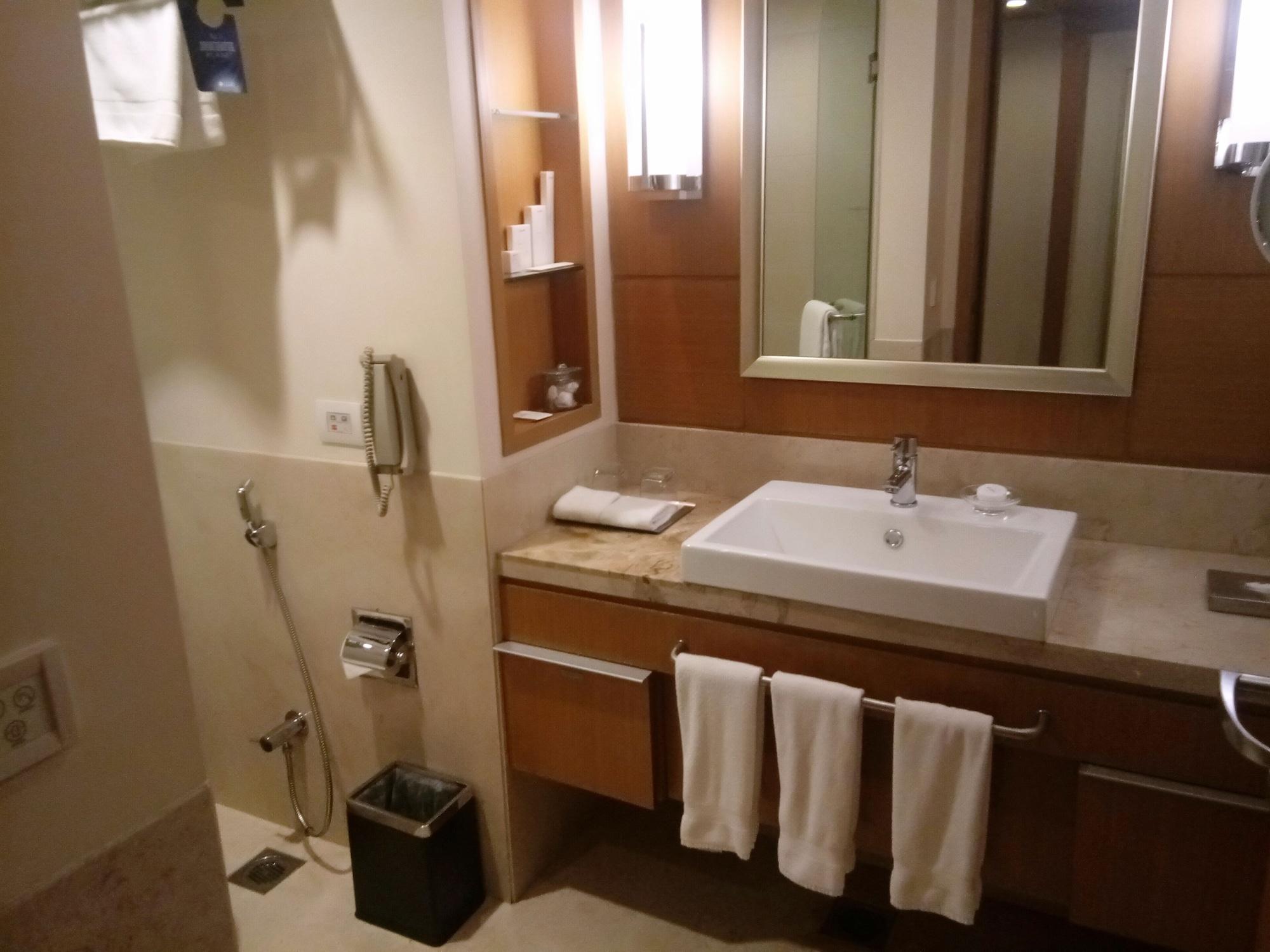 Radisson Blu Hotel, Nagpur Exterior photo