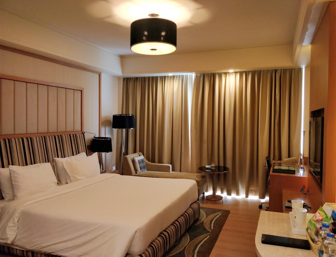 Radisson Blu Hotel, Nagpur Exterior photo