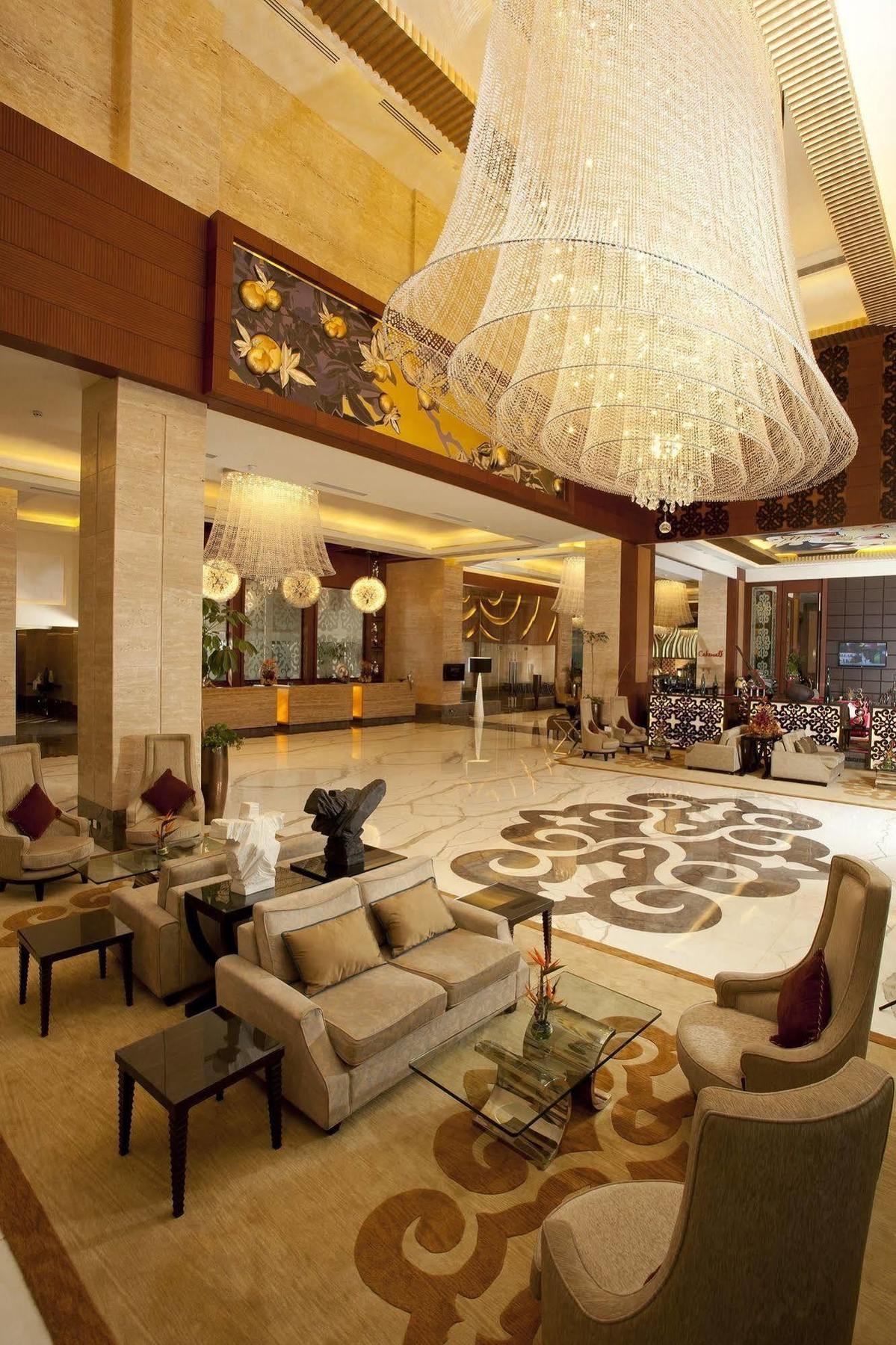 Radisson Blu Hotel, Nagpur Exterior photo