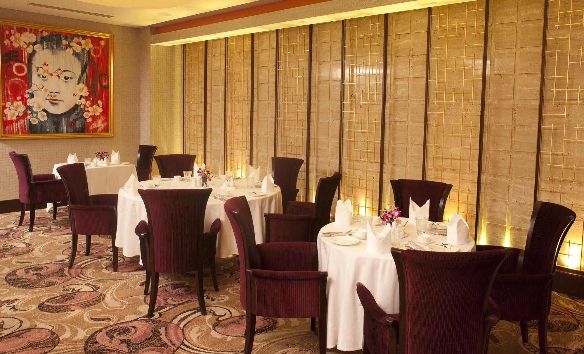 Radisson Blu Hotel, Nagpur Exterior photo