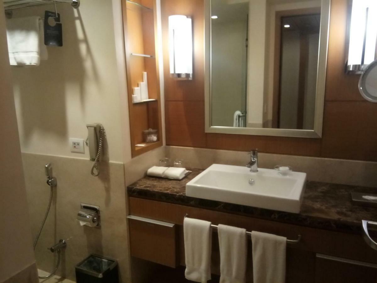 Radisson Blu Hotel, Nagpur Exterior photo
